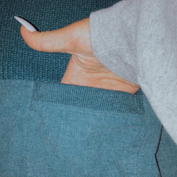 Knitted 1/4 Buttoned Sweater - Picture 3 of 4